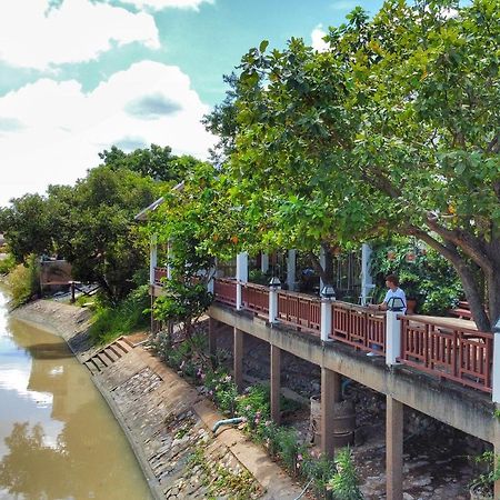 Romyen Cafe' Homestay Phra Nakhon Si Ayutthaya Exterior foto